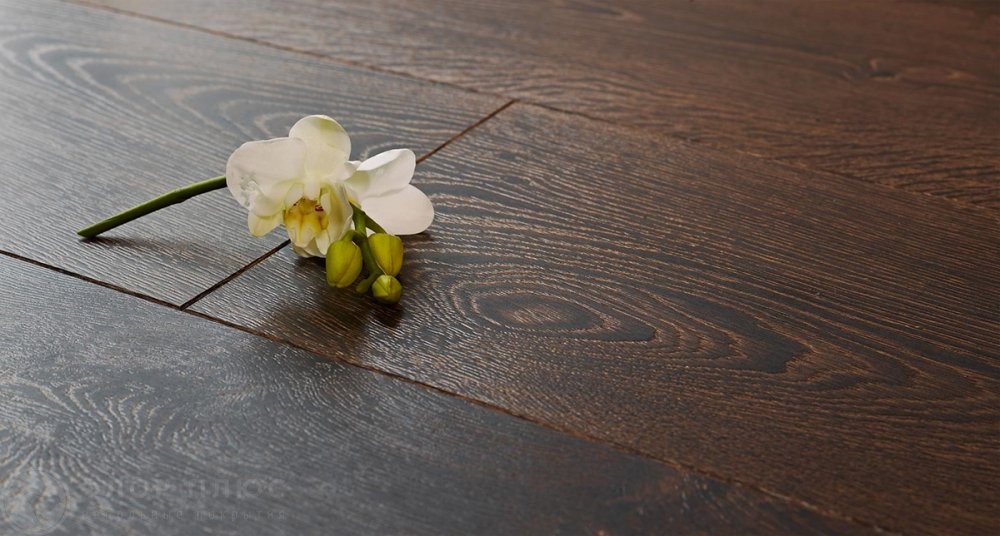 Ламинат с фаской - плюсы и минусы