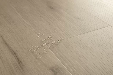 ПВХ плитка Quick Step Vinyl Flex LIV Морской бриз теплый тауп